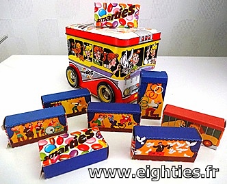 Annees 80, 80's, eighties, Bonbons des annees 80, Smarties, Nestlé, Collection, images du cirque, tubes, boites, bus smarties, nostalgie, souvenirs, 